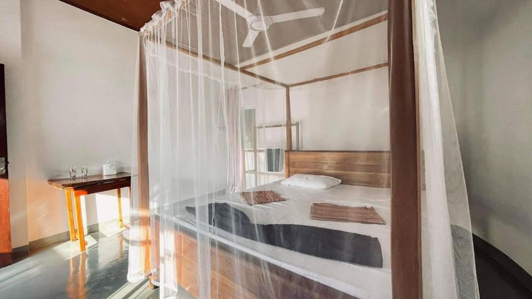 Rituale Guest House - Surf & Yoga Mirissa Eksteriør billede