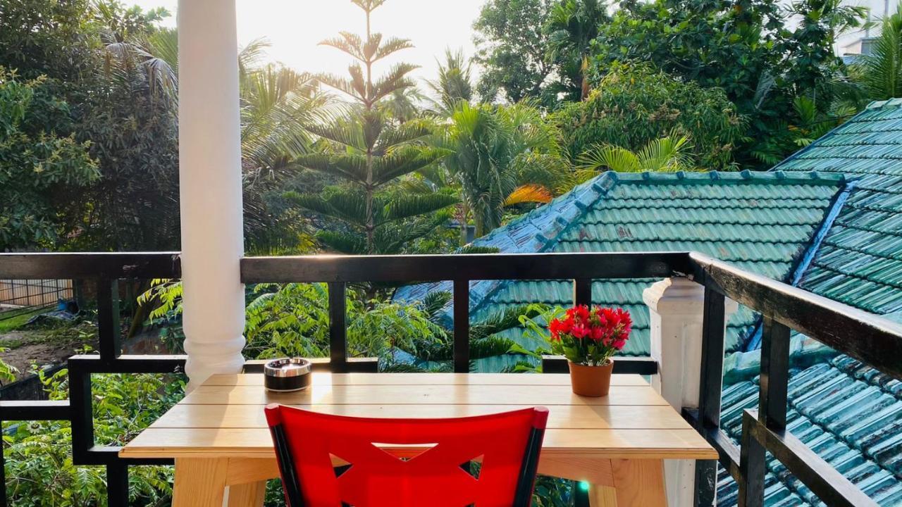 Rituale Guest House - Surf & Yoga Mirissa Eksteriør billede
