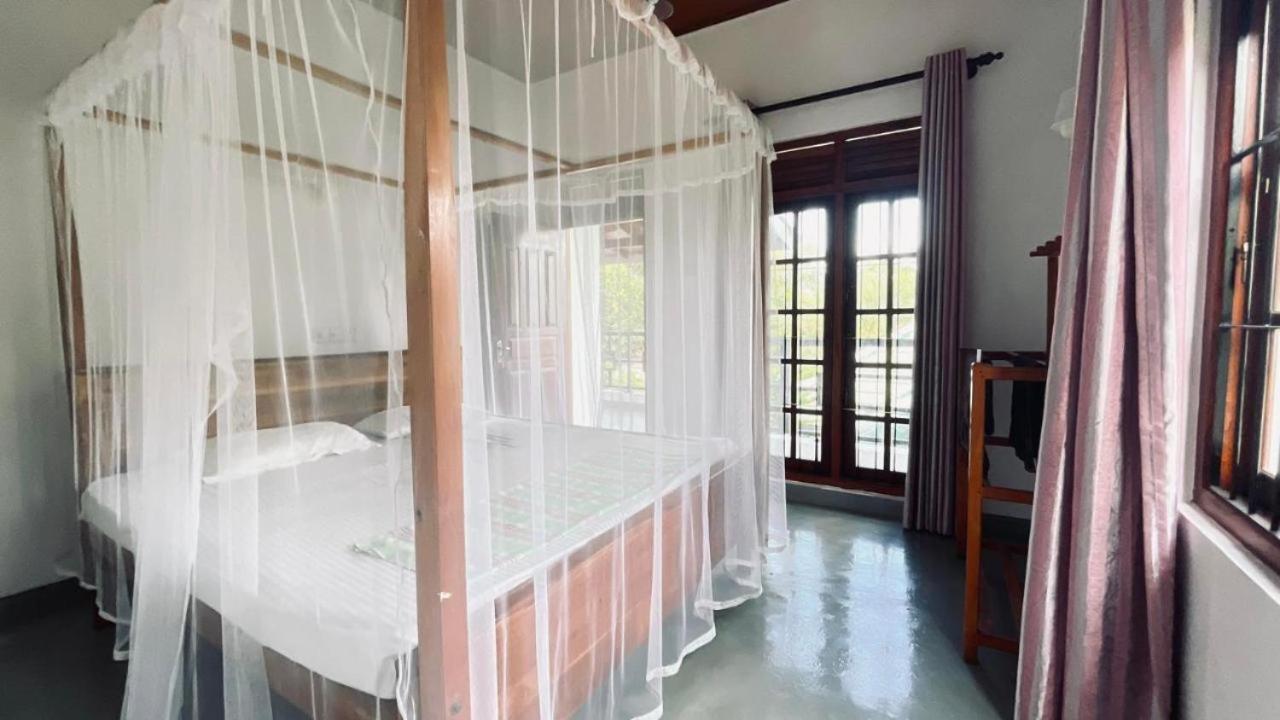 Rituale Guest House - Surf & Yoga Mirissa Eksteriør billede