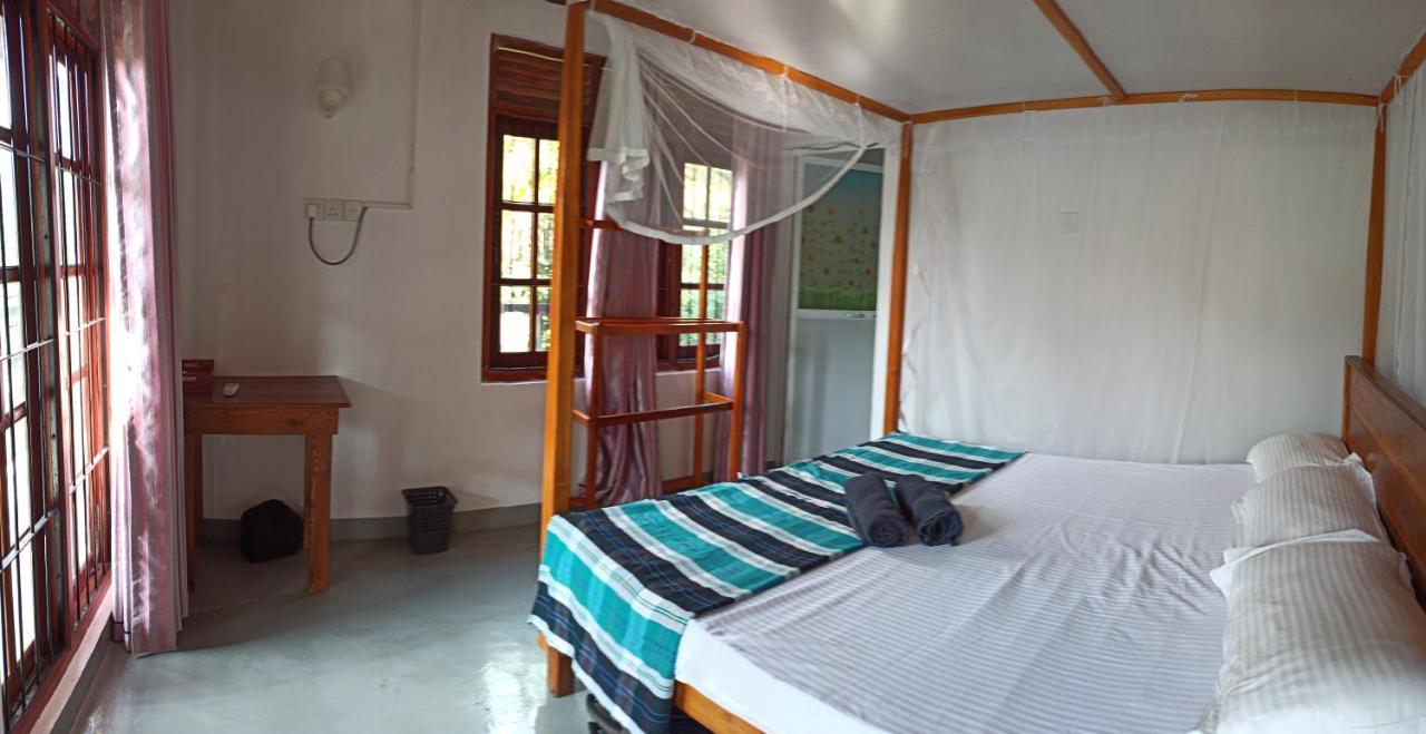 Rituale Guest House - Surf & Yoga Mirissa Eksteriør billede