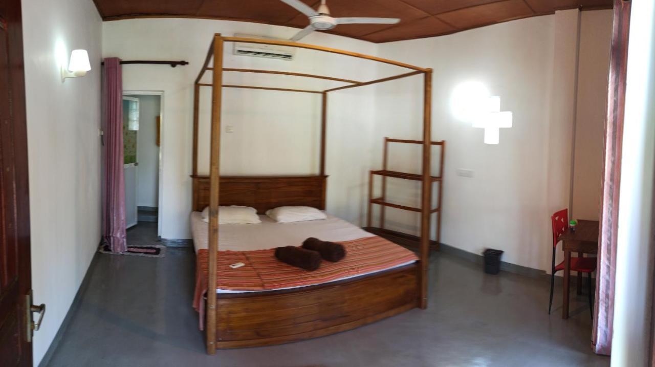 Rituale Guest House - Surf & Yoga Mirissa Eksteriør billede