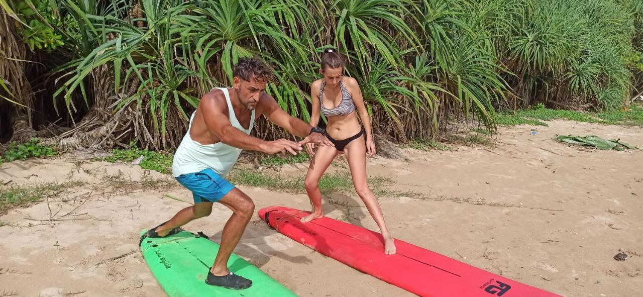 Rituale Guest House - Surf & Yoga Mirissa Eksteriør billede